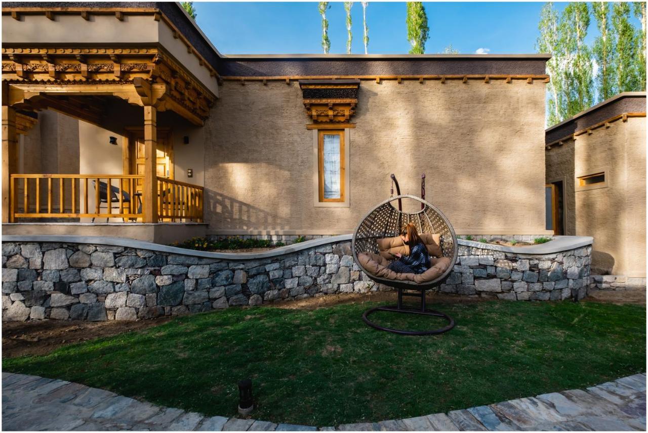 Essence At Ladakh Hotel เลห์ ภายนอก รูปภาพ