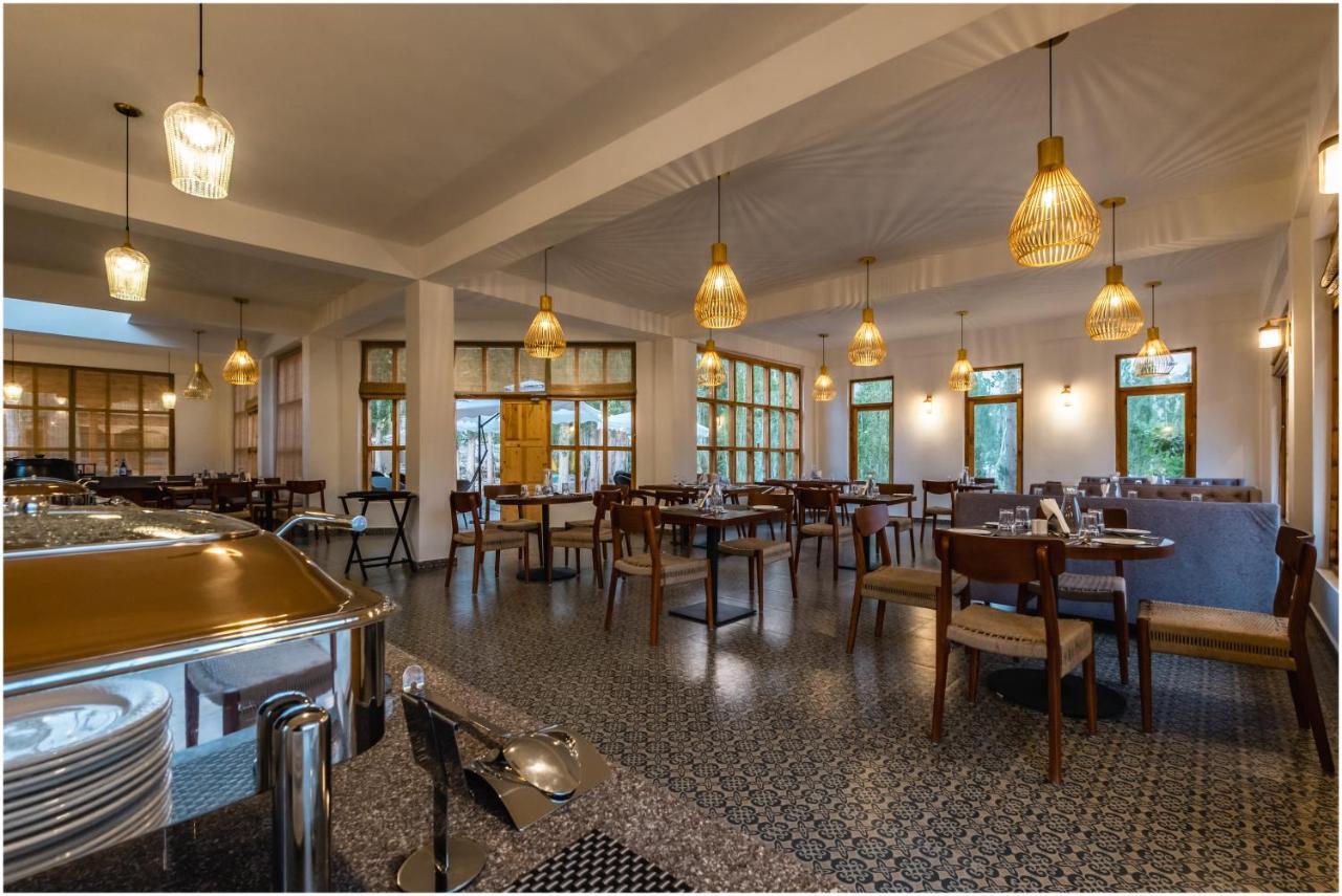 Essence At Ladakh Hotel เลห์ ภายนอก รูปภาพ
