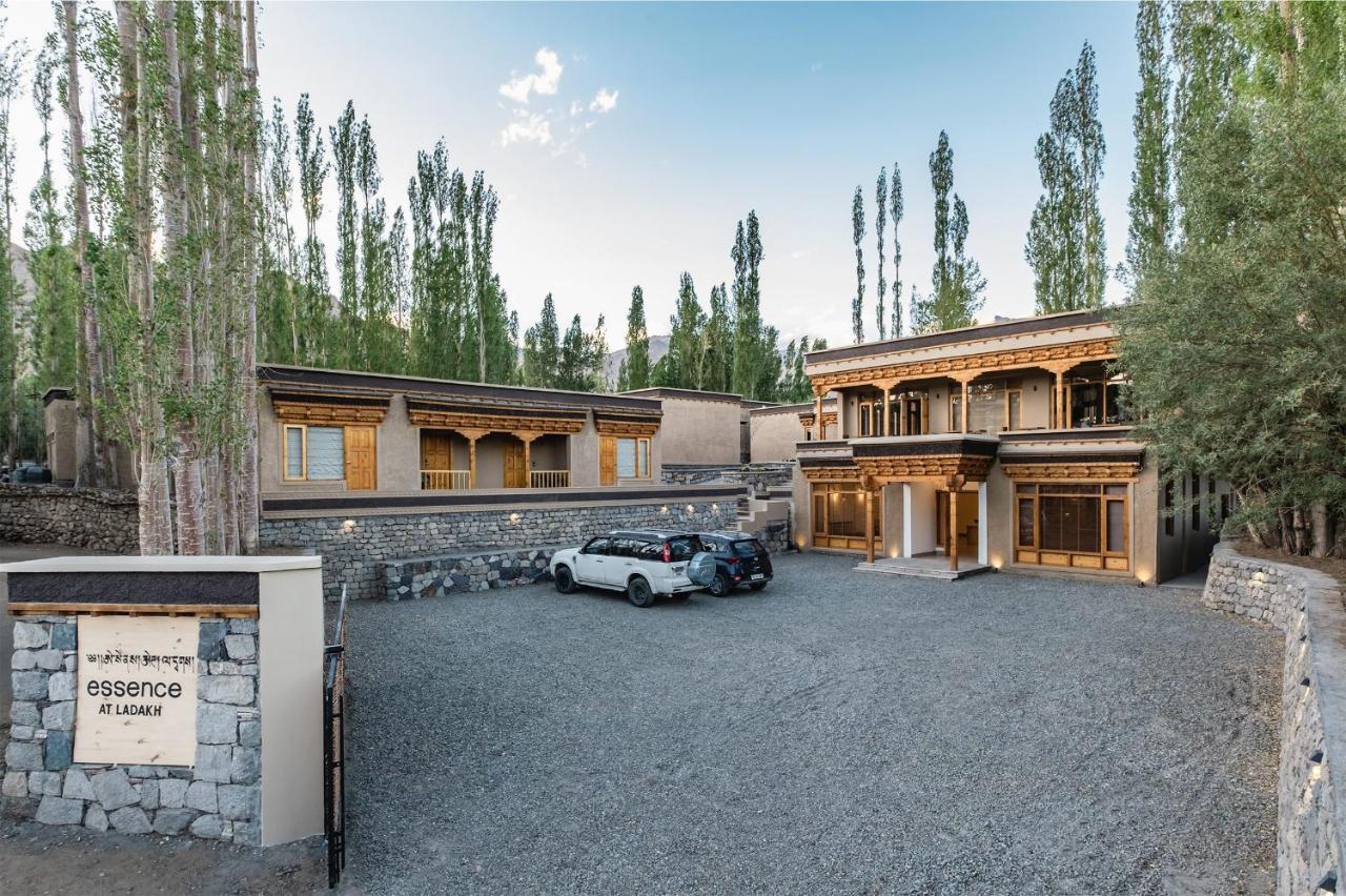 Essence At Ladakh Hotel เลห์ ภายนอก รูปภาพ